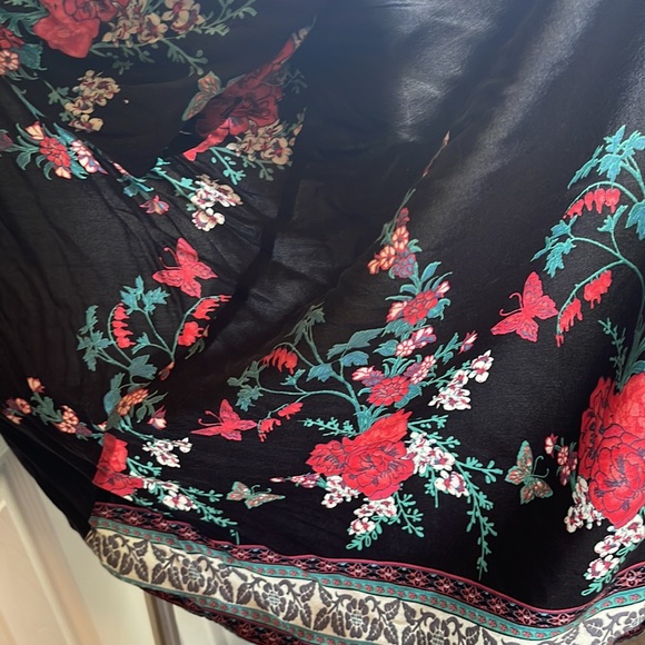 EUC Flying Tomato Floral Kimino Size M/L - Picture 7 of 10